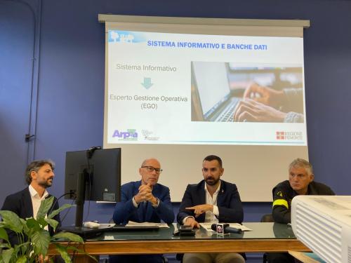 Conferenza stampa laboratorio mobile per le emergenze