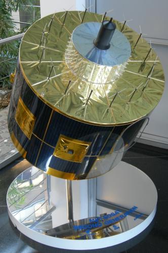 Fig.1- Modello in scala di un satellite MSG