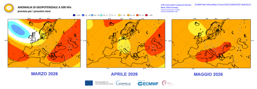 Figura 1 - Mappe di anomalia di geopotenziale medio mensile a 500 hPa, prevista per i prossimi mesi (mappe C3S)