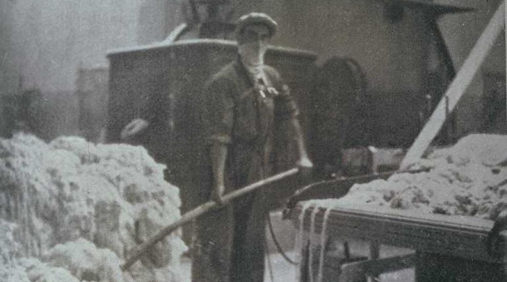 fotografie sono tratte da VIGLIANI E.C.: “Studio sulla asbestosi nelle manifatture di amianto” Ente nazionale prevenzione infortuni, Torino, 1940 