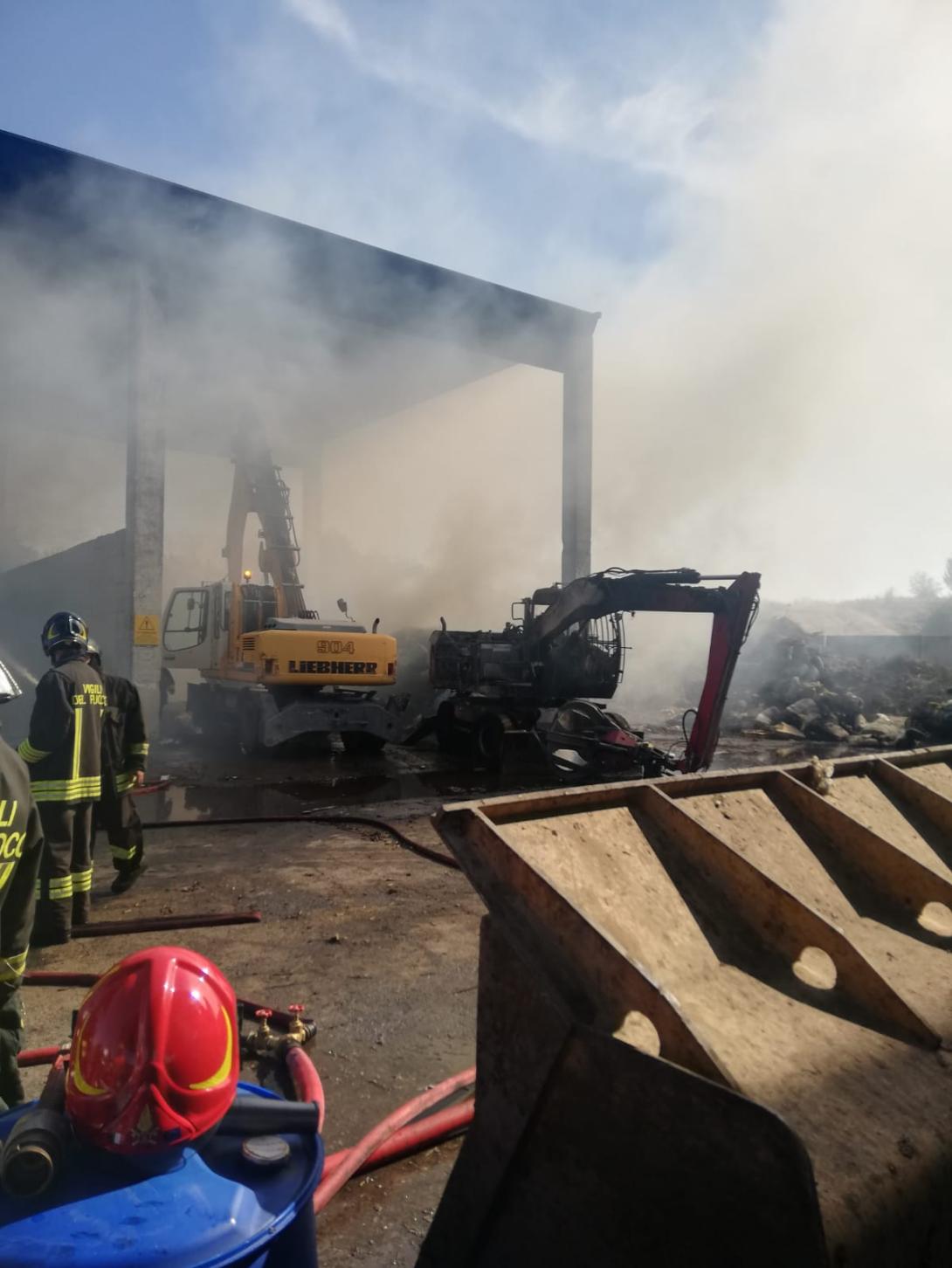 Incendio presso ditta SRT a Novi Ligure